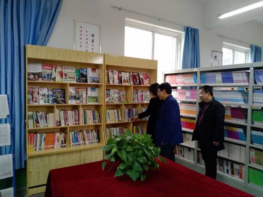 2018-11-14 大红鹰会员登录中心去东党初级中学扶贫收条IMG_20181114_120424